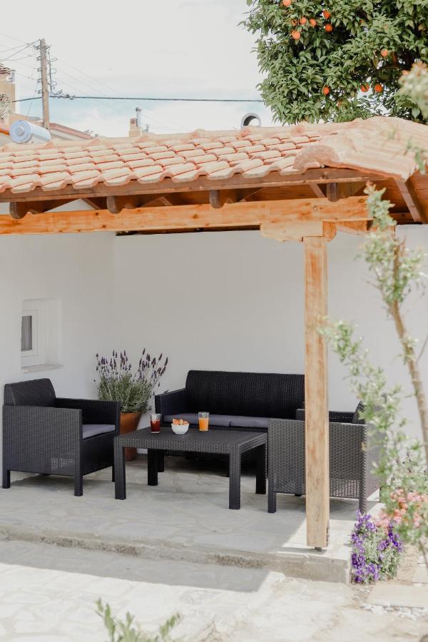 The Olive House Appartement Néa Péramos Buitenkant foto